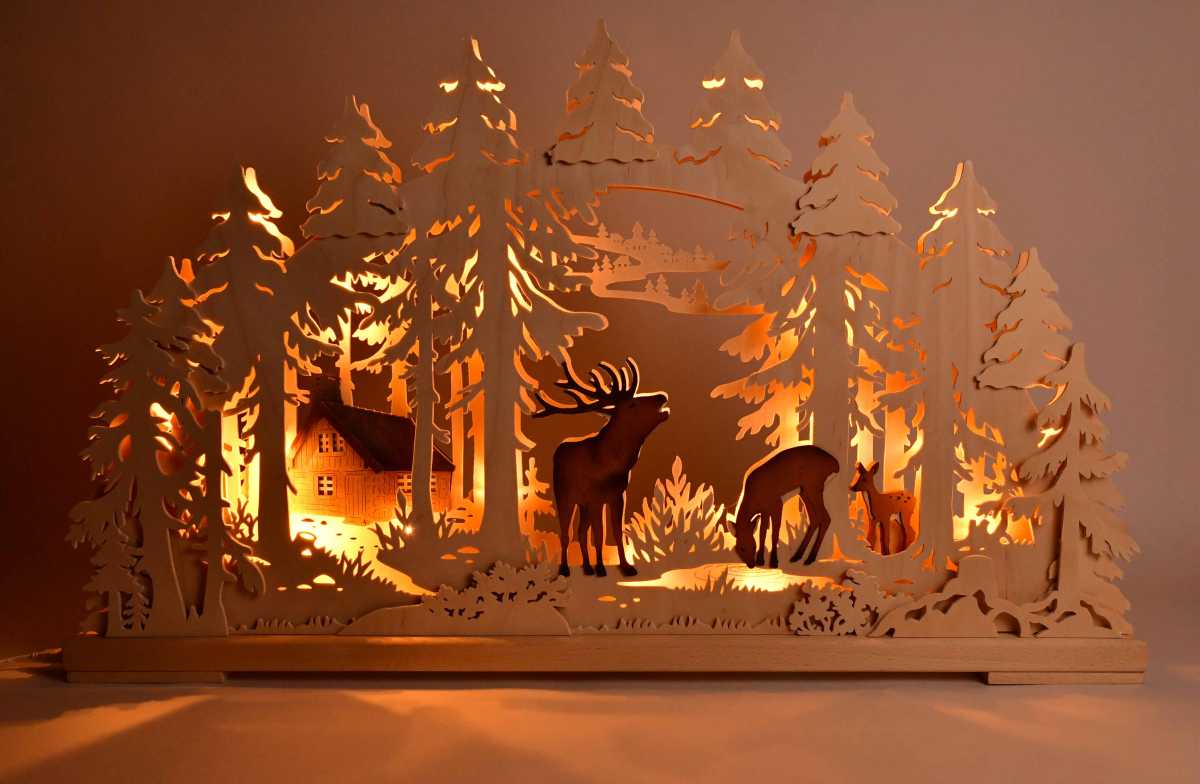 Schwibbogen gr., Rehfamilie im Wald