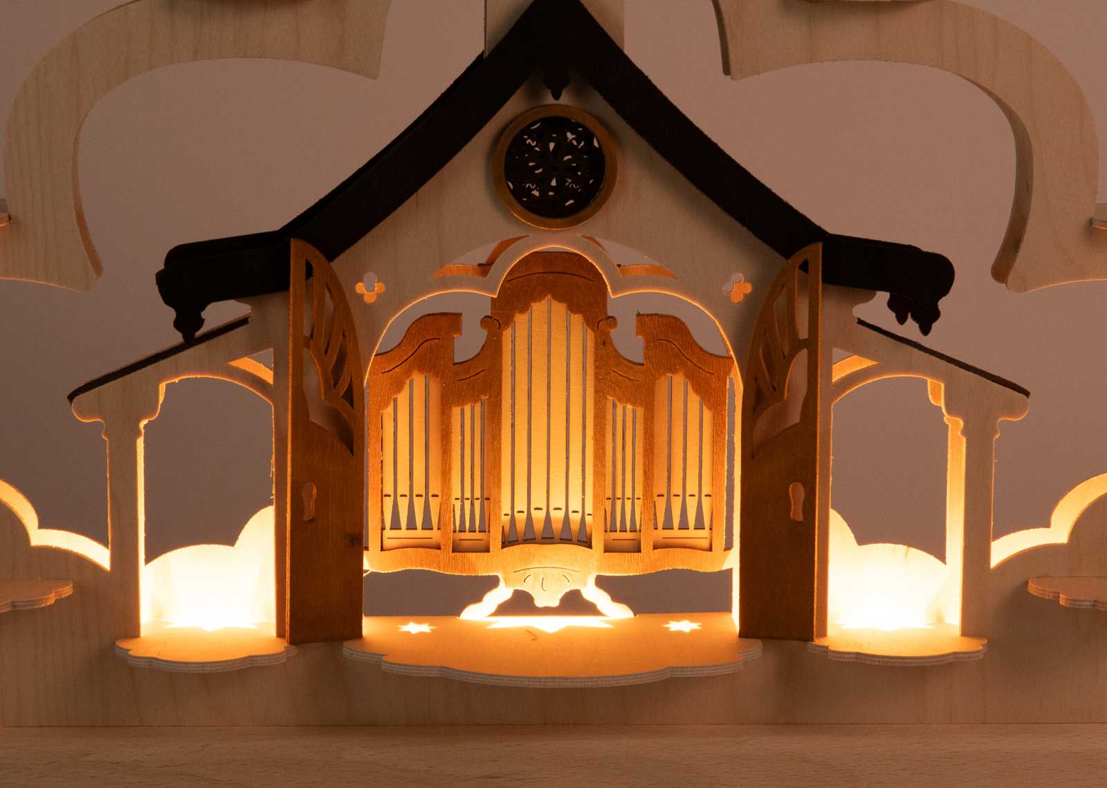 Schwibbogen kl., Kirche braun für Sammlerfiguren